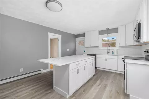Kitchen - 1883 Flat River Rd, Coventry, RI 02816 photo 3 of 4