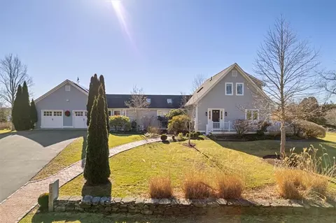 24 Little Harbor Rd, Tiverton, RI 02878