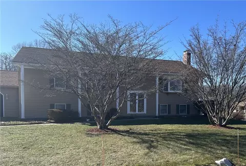 1 Secluded Ct, Cumberland, RI 02864