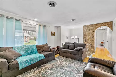 Living - 140 Ray Ave, Woonsocket, RI 02895 photo 3 of 5