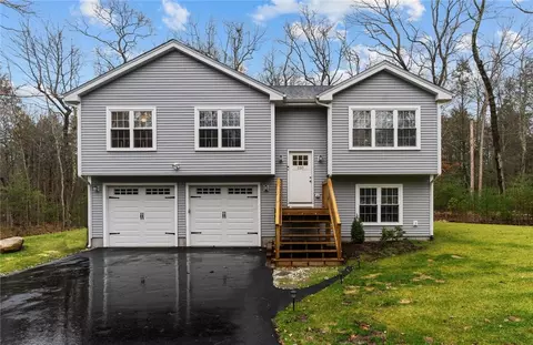 150 Provident Pl, Coventry, RI 02816