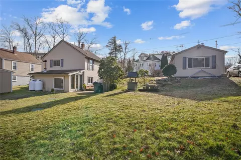 3 Mountaindale Rd, Smithfield, RI 02917