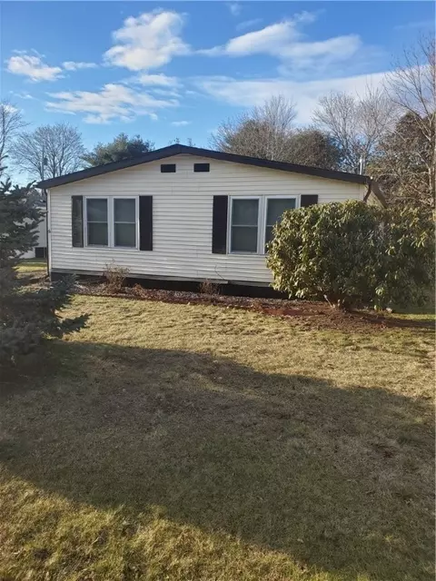 Exterior - 6 Lear Dr, Coventry, RI 02816 photo 3 of 7