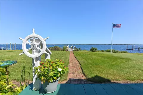 92 Shawomet Ave, Warwick, RI 02889 photo 45