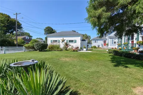 92 Shawomet Ave, Warwick, RI 02889 photo 42