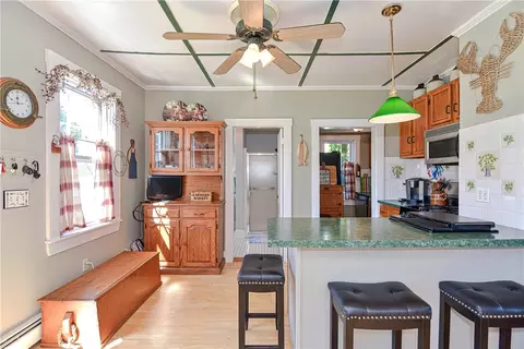 92 Shawomet Ave, Warwick, RI 02889 photo 21