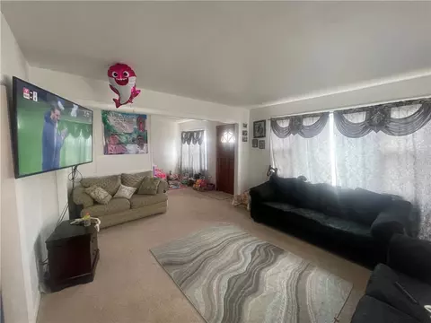 Living - 40 Pendleton St, Cranston, RI 02920 photo 2 of 5