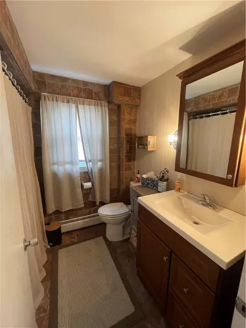 Bath - 40 Pendleton St, Cranston, RI 02920 photo 2 of 3
