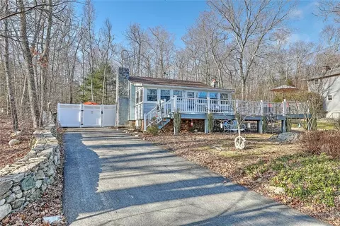 Exterior - 145 W Shore Dr, Exeter, RI 02822 photo 7 of 8