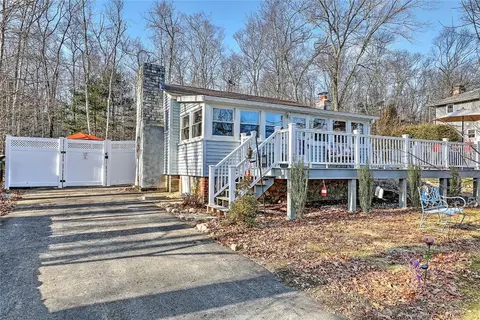 145 W Shore Dr, Exeter, RI 02822