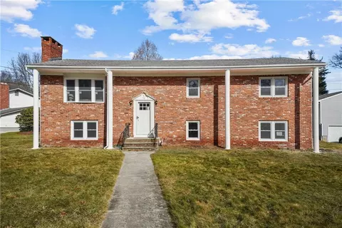 3 Cindy Cir, Johnston, RI 02919