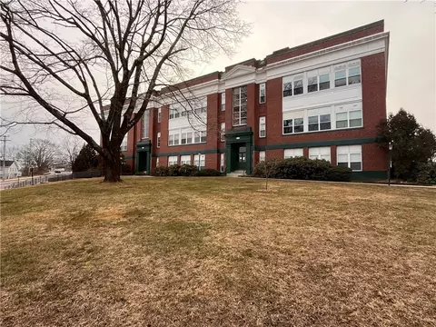 140 High St #203, Westerly, RI 02891