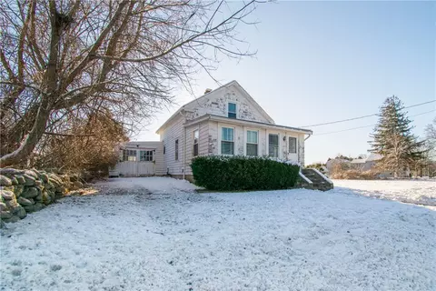 469 Bristol Ferry Rd, Portsmouth, RI 02871