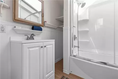 Bath - 45 Edgewater Rd, South Kingstown, RI 02879 photo 2 of 5