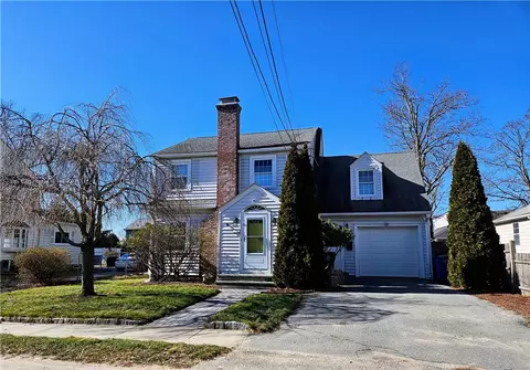77 Knollwood Ave, Cranston, RI 02910