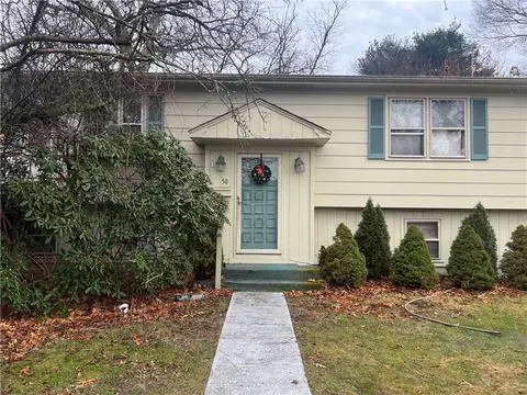 50 Zenith Dr, Cranston, RI 02920