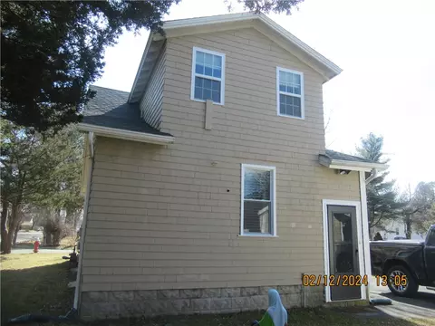 Exterior - 75 Dudley Ave, Warwick, RI 02889 photo 3 of 6
