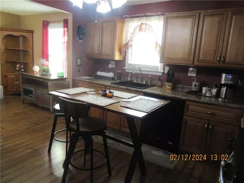 Kitchen - 75 Dudley Ave, Warwick, RI 02889 photo 2 of 2