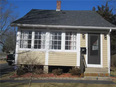 75 Dudley Ave, Warwick, RI 02889