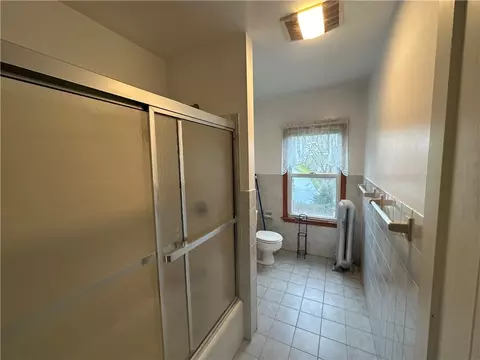 Bath - 3 George St, Westerly, RI 02891 photo 1 of 5