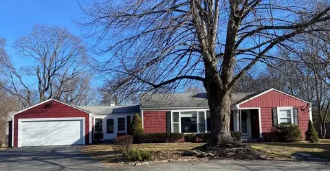 10 Redway Cir, East Providence, RI 02916