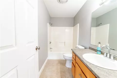 Bath - 16 Danielle Dr, Woonsocket, RI 02895 photo 4 of 4
