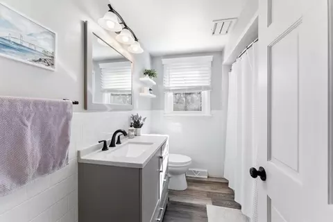 Bath - 66 Barton Ave, Warwick, RI 02889 photo 1 of 1