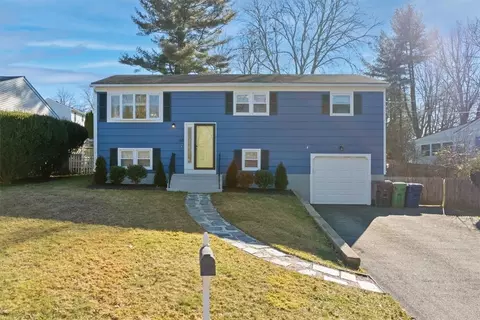 66 Barton Ave, Warwick, RI 02889