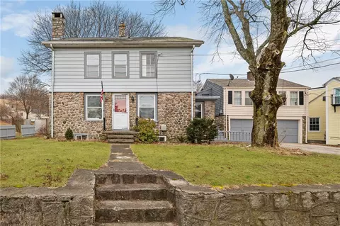 Exterior - 1966 Mendon Rd, Woonsocket, RI 02895 photo 4 of 10