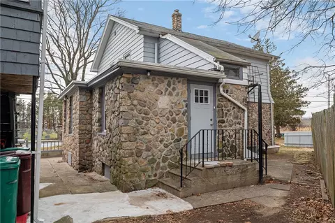 Exterior - 1966 Mendon Rd, Woonsocket, RI 02895 photo 8 of 10