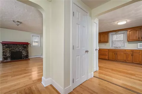 Entry Way - 1966 Mendon Rd, Woonsocket, RI 02895 photo 1 of 1