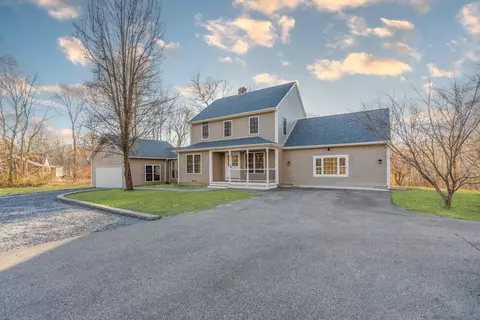 145 Kuehn Rd, Ashaway, RI 02804