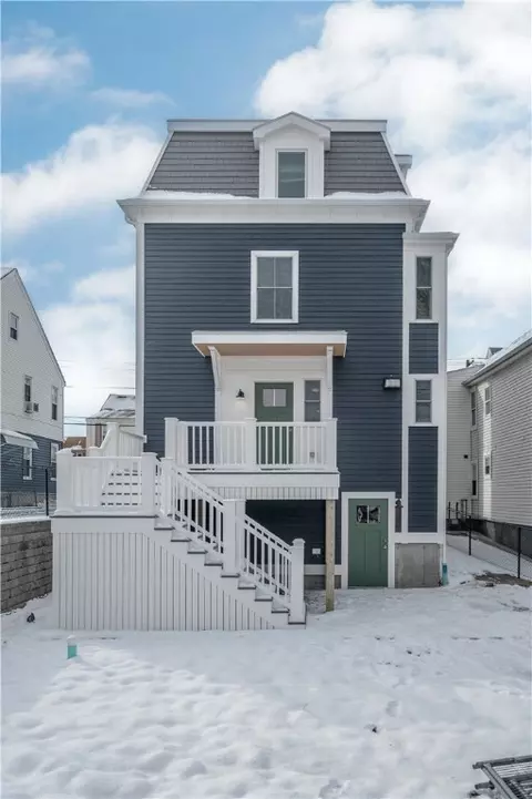 229 Washington St, Central Falls, RI 02863
