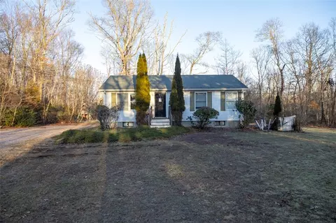 196 Skunk Hill Rd, Hopkinton, RI 02832