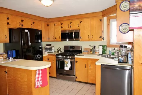 Kitchen - 56 Green River Ave, Warwick, RI 02889 photo 1 of 2