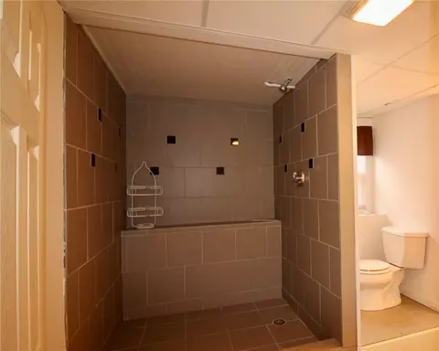 Bath - 56 Green River Ave, Warwick, RI 02889 photo 2 of 2