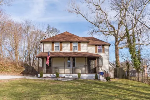 38 Padelford Ave, Riverside, RI 02915