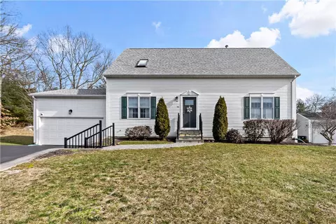 50 Cobblestone Ter, Coventry, RI 02816