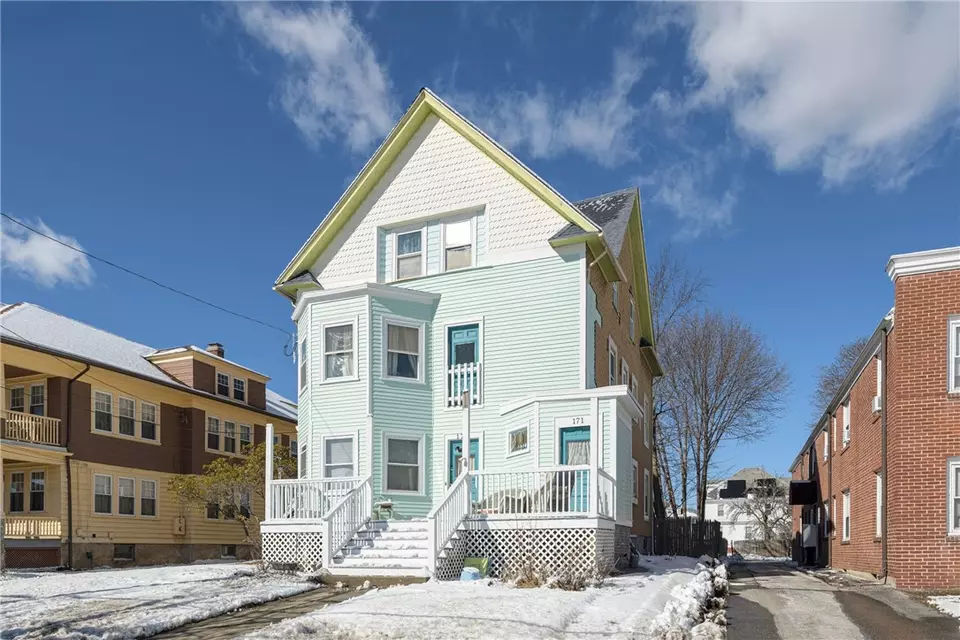 171 Norwood Ave, Cranston, RI 02905 36 Photos Movoto