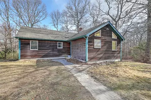 1313 Curtis Corner Rd, South Kingstown, RI 02879