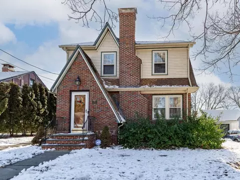 106 Sayles Ave, Pawtucket, RI 02860