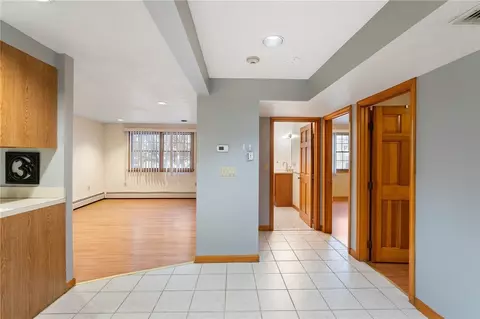 95 Park Pl #202, Pawtucket, RI 02860