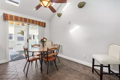 Dining - 992 Main Ave, Warwick, RI 02886 photo 2 of 4