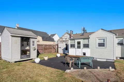 Exterior - 992 Main Ave, Warwick, RI 02886 photo 6 of 15