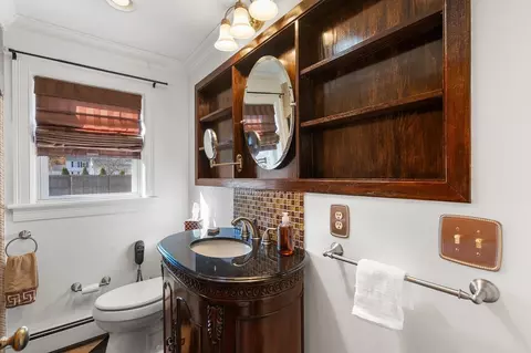 Bath - 992 Main Ave, Warwick, RI 02886 photo 1 of 3