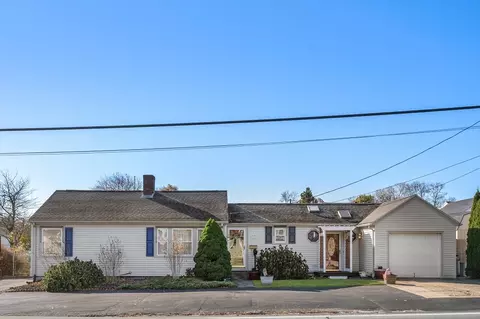 992 Main Ave, Warwick, RI 02886