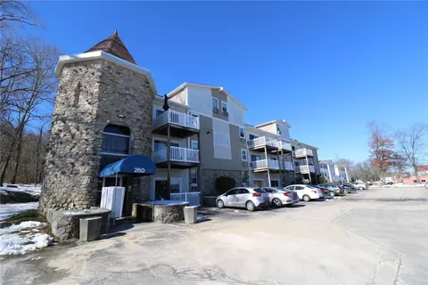 260 George Waterman Rd #207, Johnston, RI 02919