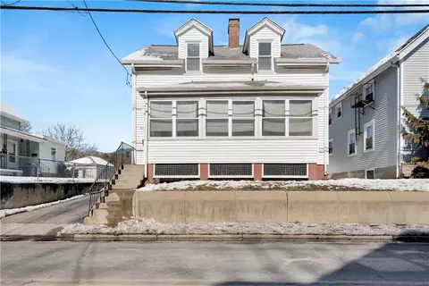 821 Weeden St, Pawtucket, RI 02860