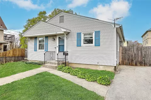 33 Burke St, Pawtucket, RI 02861
