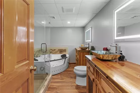 Bath - 173 Lynne Ln, Burrillville, RI 02839 photo 2 of 2